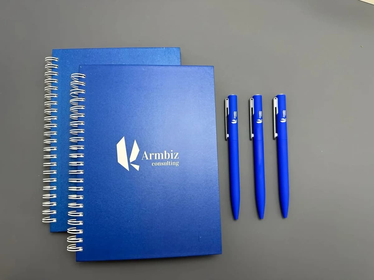 Armbiz consulting — Կորպորատիվ տպագիր հավաքածու